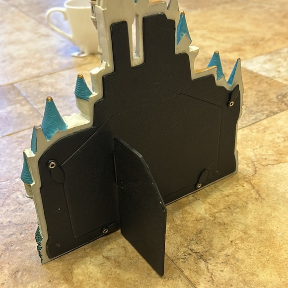 Walt Disney world picture frame - Picture 2 of 4